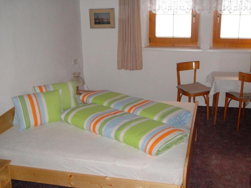 Padoellhof Villa Curon Venosta Szoba fotó